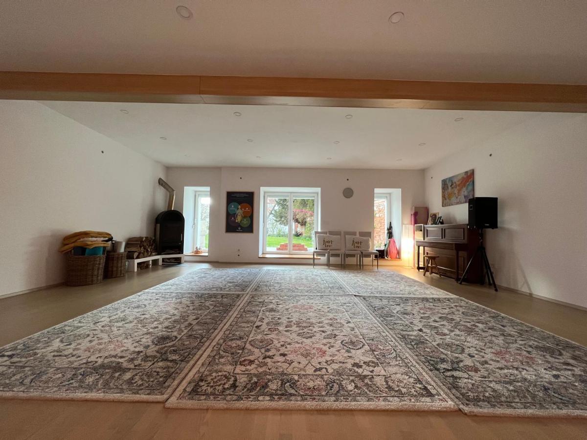 Privatunterkunft Om Yoga Center *