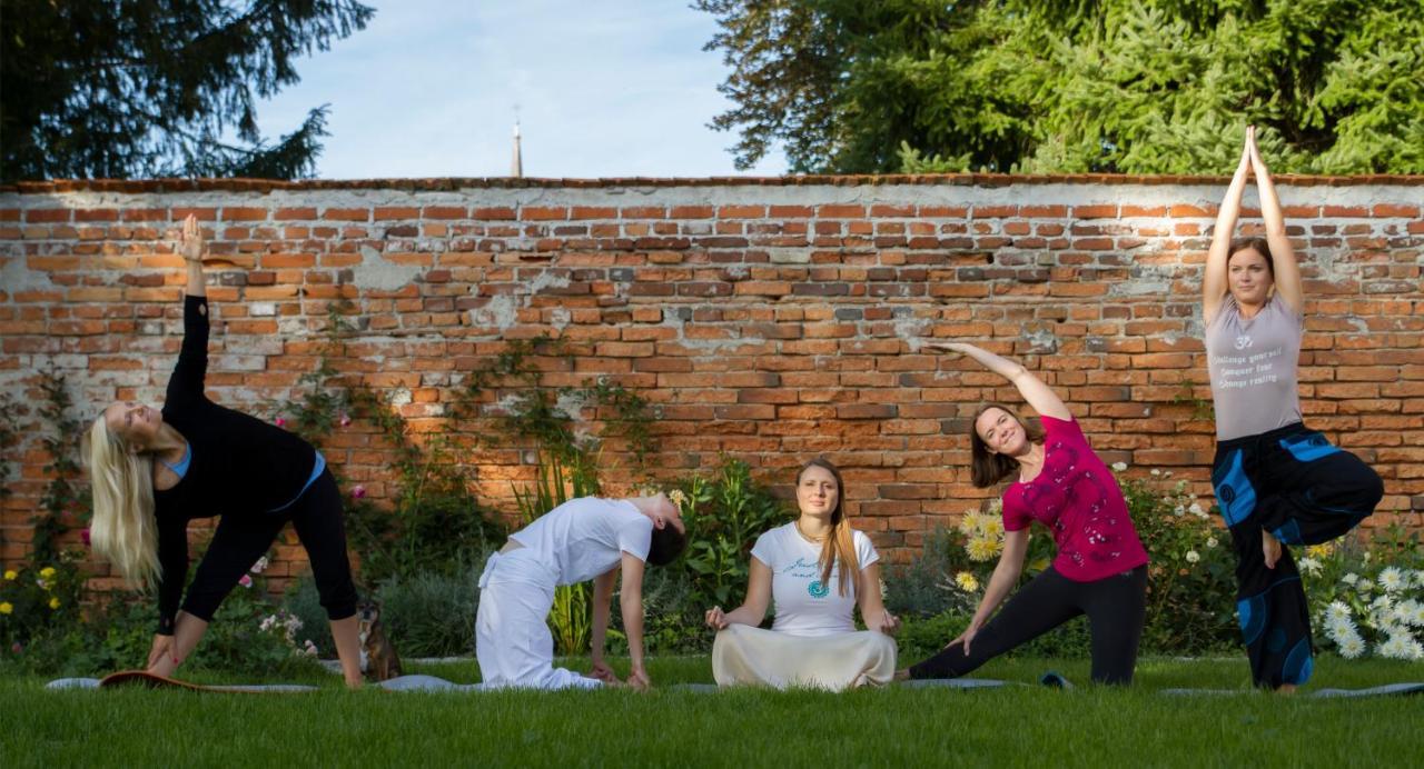 Privatunterkunft Om Yoga Center *