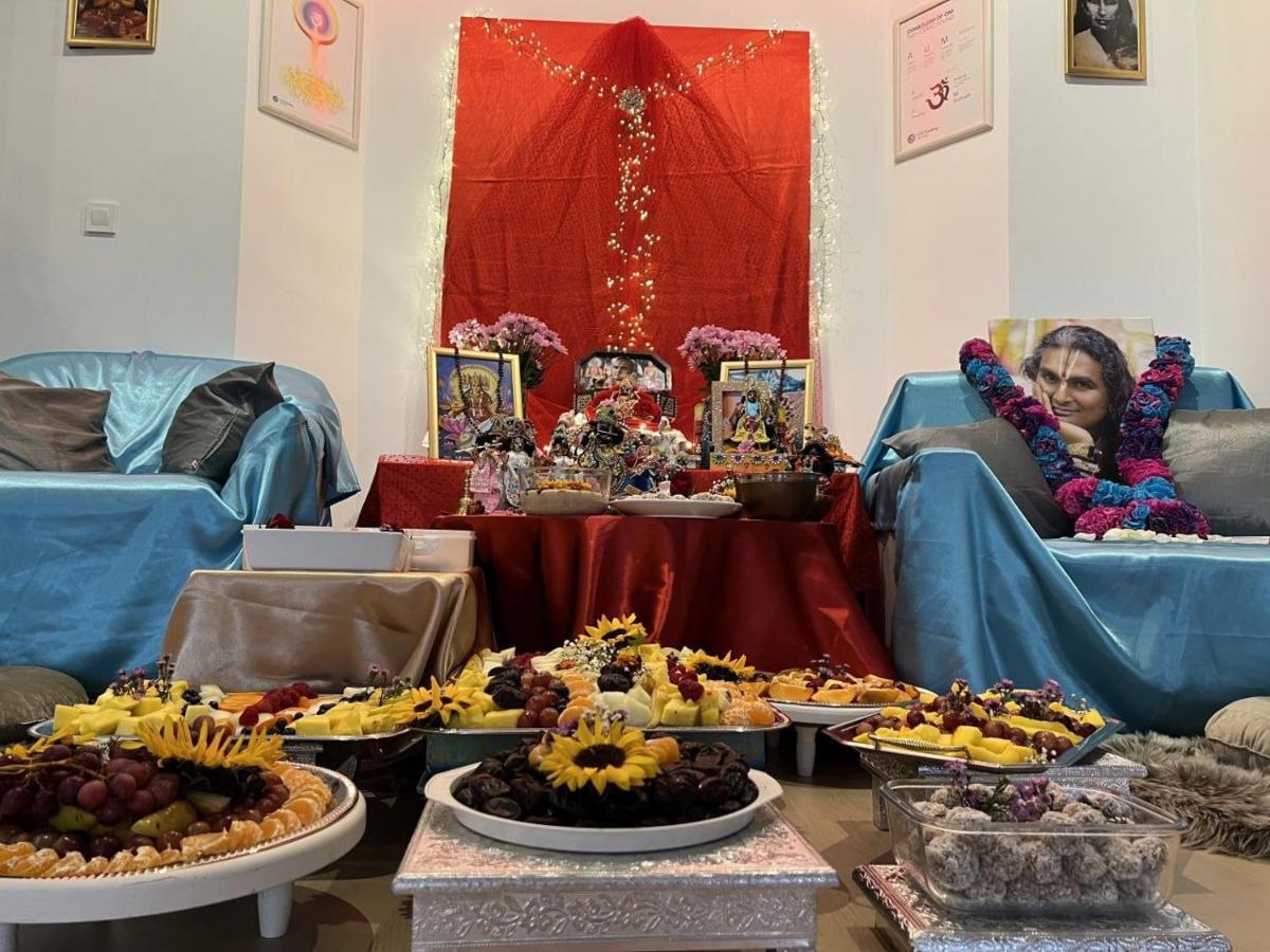 Om Yoga Center